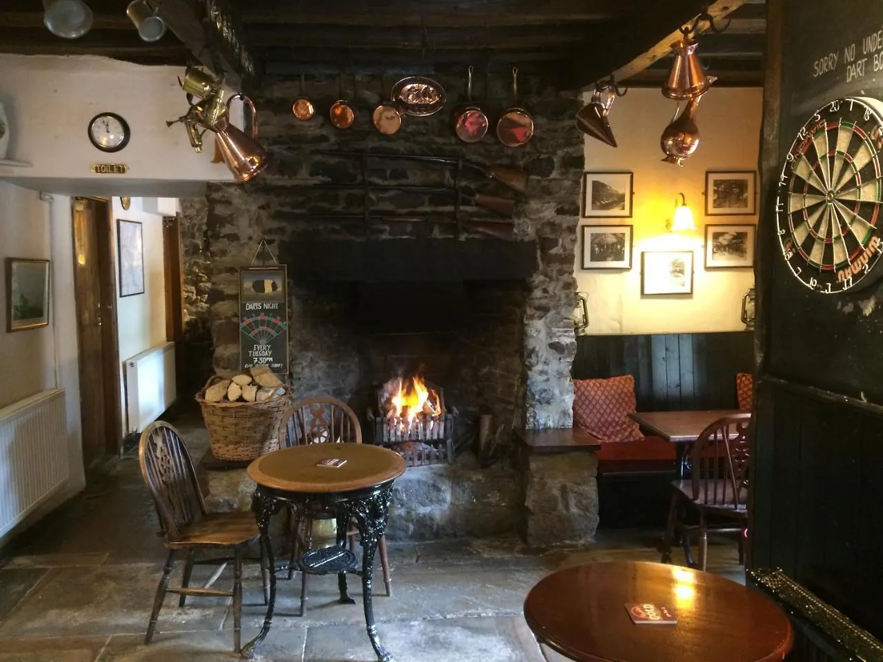 Hotel Fox And Hounds Starbotton Inn